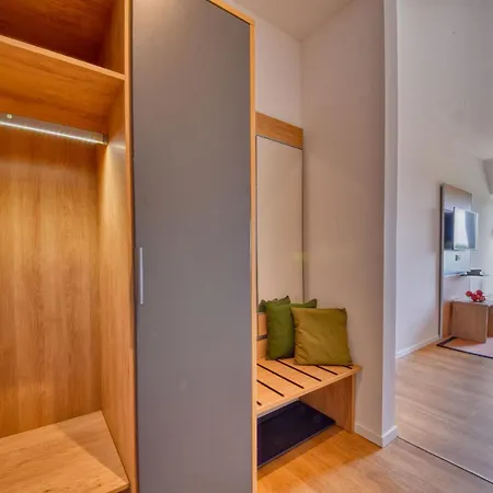 Kiebitz 16 Im Wreecher Idyll Ruegen By Ruyastay *